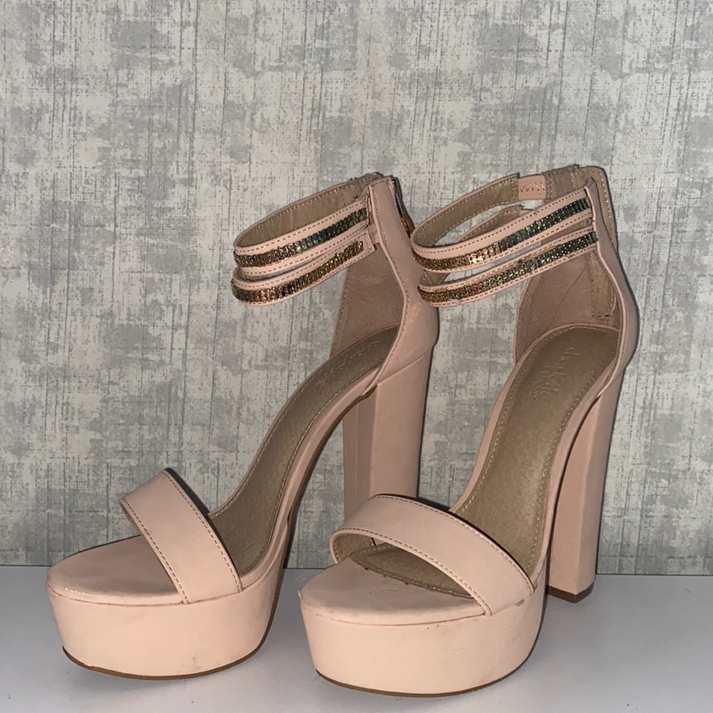 Cream high heels with gold strap